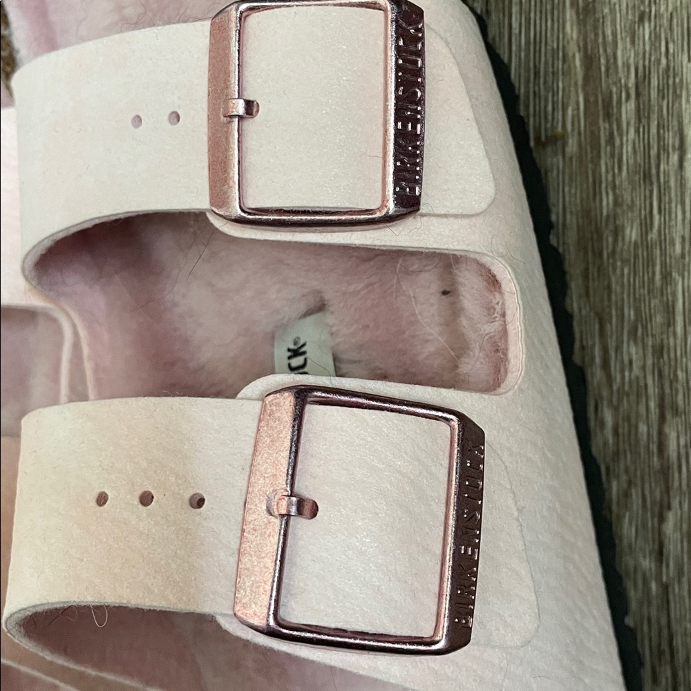 NWT, NWOB, Birkenstock Arizona Shearling Sandals

Desert Dust Light Rose size 38 - Picture 2 of 5